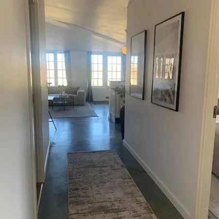 Super Funktionel Bolig Ferienhaus